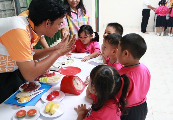 ภาพกิจกรรม คณะวิทยาศาสตร์และเทคโนโลยี จัดกิจกรรมค่ายวิทยาศาสตร์โรงเรียนสาธิตฯ ระดับชั้นอนุบาล