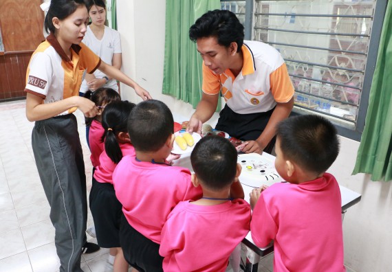 ภาพกิจกรรม คณะวิทยาศาสตร์และเทคโนโลยี จัดกิจกรรมค่ายวิทยาศาสตร์โรงเรียนสาธิตฯ ระดับชั้นอนุบาล