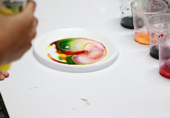 ภาพกิจกรรม คณะวิทยาศาสตร์และเทคโนโลยี จัดกิจกรรมค่ายวิทยาศาสตร์โรงเรียนสาธิตฯ ระดับชั้นอนุบาล