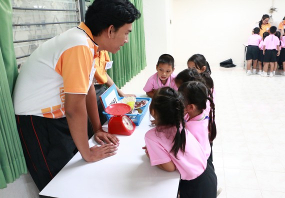 ภาพกิจกรรม คณะวิทยาศาสตร์และเทคโนโลยี จัดกิจกรรมค่ายวิทยาศาสตร์โรงเรียนสาธิตฯ ระดับชั้นอนุบาล