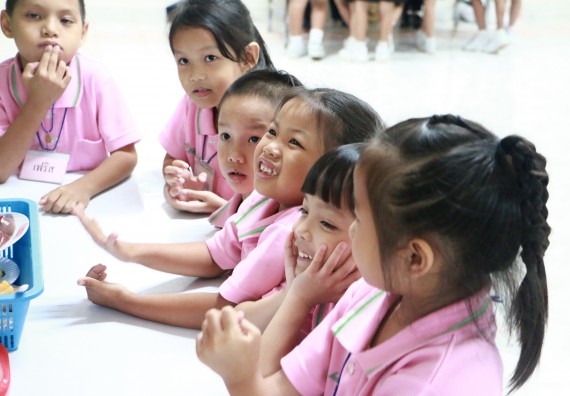 ภาพกิจกรรม คณะวิทยาศาสตร์และเทคโนโลยี จัดกิจกรรมค่ายวิทยาศาสตร์โรงเรียนสาธิตฯ ระดับชั้นอนุบาล