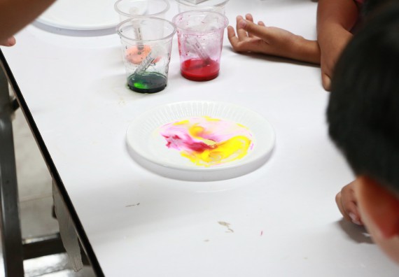 ภาพกิจกรรม คณะวิทยาศาสตร์และเทคโนโลยี จัดกิจกรรมค่ายวิทยาศาสตร์โรงเรียนสาธิตฯ ระดับชั้นอนุบาล