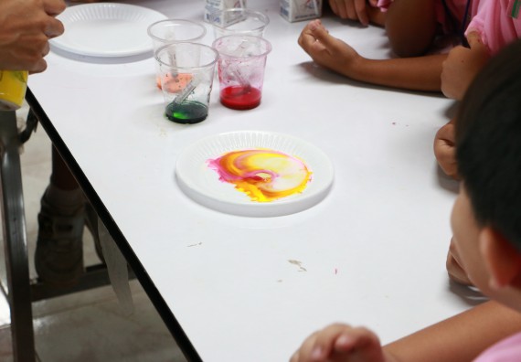 ภาพกิจกรรม คณะวิทยาศาสตร์และเทคโนโลยี จัดกิจกรรมค่ายวิทยาศาสตร์โรงเรียนสาธิตฯ ระดับชั้นอนุบาล