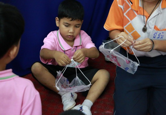 ภาพกิจกรรม คณะวิทยาศาสตร์และเทคโนโลยี จัดกิจกรรมค่ายวิทยาศาสตร์โรงเรียนสาธิตฯ ระดับชั้นอนุบาล