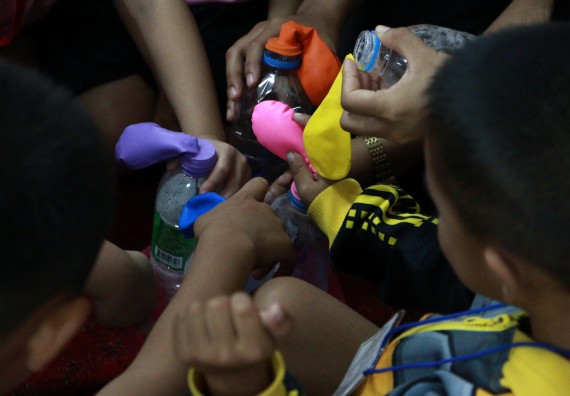 ภาพกิจกรรม คณะวิทยาศาสตร์และเทคโนโลยี จัดกิจกรรมค่ายวิทยาศาสตร์โรงเรียนสาธิตฯ ระดับชั้นอนุบาล