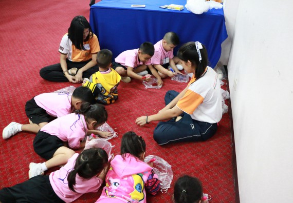 ภาพกิจกรรม คณะวิทยาศาสตร์และเทคโนโลยี จัดกิจกรรมค่ายวิทยาศาสตร์โรงเรียนสาธิตฯ ระดับชั้นอนุบาล