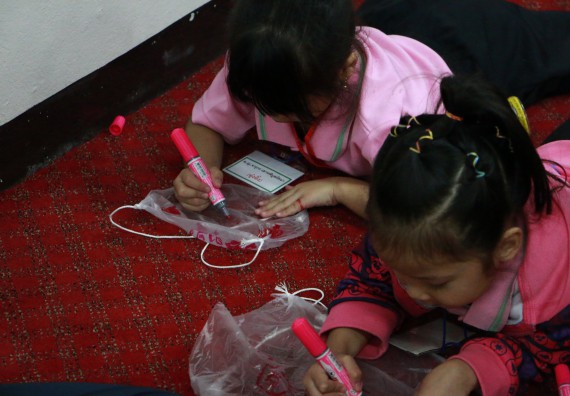 ภาพกิจกรรม คณะวิทยาศาสตร์และเทคโนโลยี จัดกิจกรรมค่ายวิทยาศาสตร์โรงเรียนสาธิตฯ ระดับชั้นอนุบาล