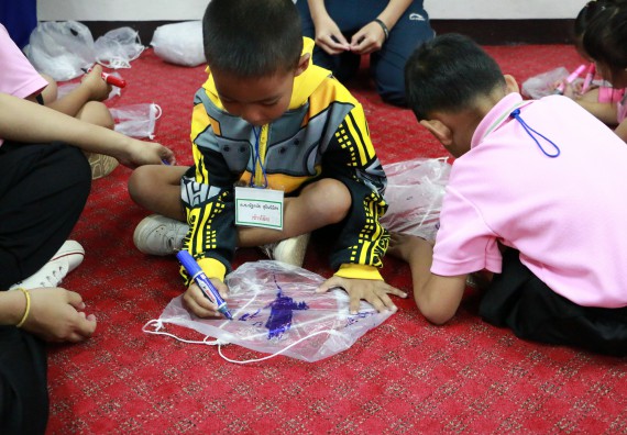 ภาพกิจกรรม คณะวิทยาศาสตร์และเทคโนโลยี จัดกิจกรรมค่ายวิทยาศาสตร์โรงเรียนสาธิตฯ ระดับชั้นอนุบาล