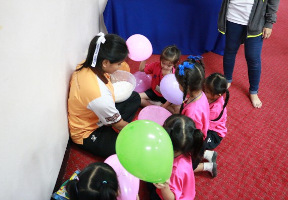 ภาพกิจกรรม คณะวิทยาศาสตร์และเทคโนโลยี จัดกิจกรรมค่ายวิทยาศาสตร์โรงเรียนสาธิตฯ ระดับชั้นอนุบาล