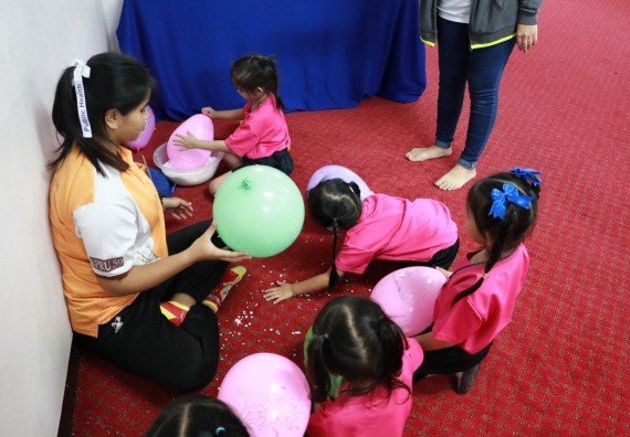 ภาพกิจกรรม คณะวิทยาศาสตร์และเทคโนโลยี จัดกิจกรรมค่ายวิทยาศาสตร์โรงเรียนสาธิตฯ ระดับชั้นอนุบาล