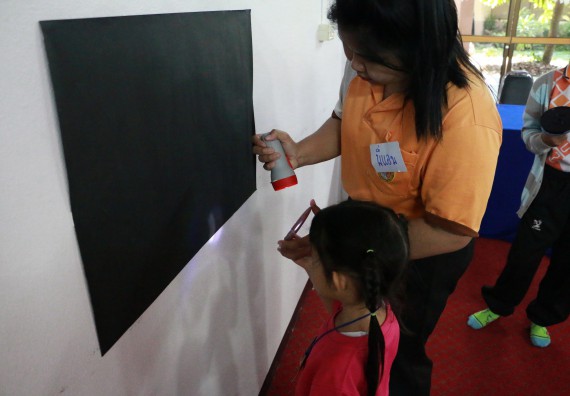 ภาพกิจกรรม คณะวิทยาศาสตร์และเทคโนโลยี จัดกิจกรรมค่ายวิทยาศาสตร์โรงเรียนสาธิตฯ ระดับชั้นอนุบาล