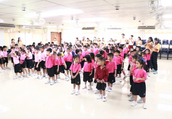 ภาพกิจกรรม คณะวิทยาศาสตร์และเทคโนโลยี จัดกิจกรรมค่ายวิทยาศาสตร์โรงเรียนสาธิตฯ ระดับชั้นอนุบาล