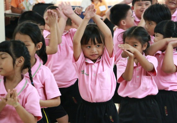 ภาพกิจกรรม คณะวิทยาศาสตร์และเทคโนโลยี จัดกิจกรรมค่ายวิทยาศาสตร์โรงเรียนสาธิตฯ ระดับชั้นอนุบาล