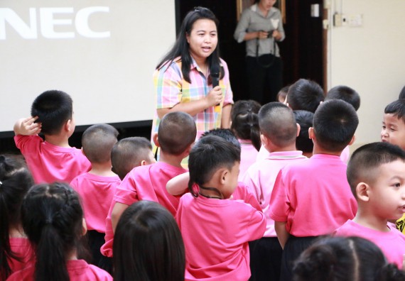 ภาพกิจกรรม คณะวิทยาศาสตร์และเทคโนโลยี จัดกิจกรรมค่ายวิทยาศาสตร์โรงเรียนสาธิตฯ ระดับชั้นอนุบาล