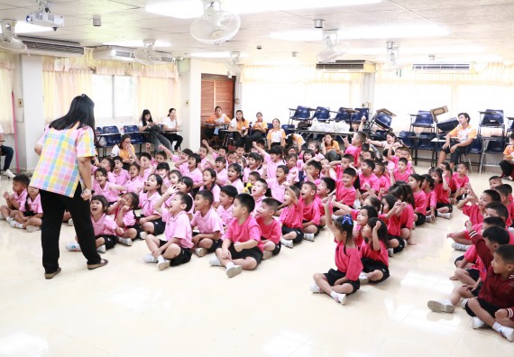 ภาพกิจกรรม คณะวิทยาศาสตร์และเทคโนโลยี จัดกิจกรรมค่ายวิทยาศาสตร์โรงเรียนสาธิตฯ ระดับชั้นอนุบาล