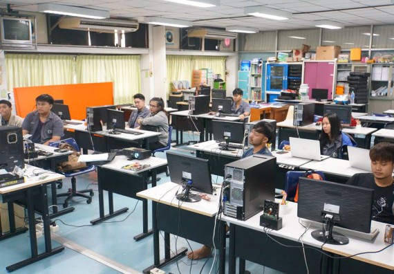 ภาพกิจกรรม โปรแกรมวิชาวิทยาการคอมพิวเตอร์	จัดโครงการเตรียมความพร้อมด้านทักษะทางวิชาชีพสำหรับนักศึกษาหลักสูตรวิทยาการคอมพิวเตอร์