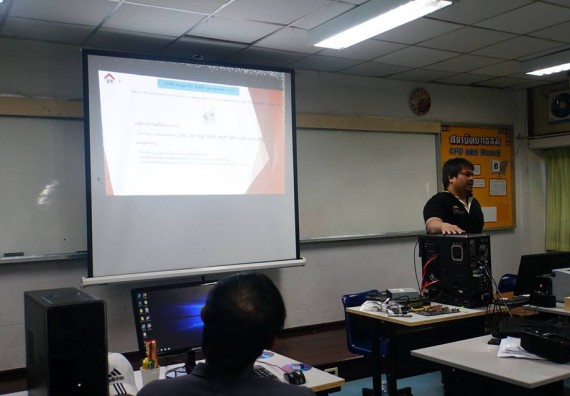 ภาพกิจกรรม โปรแกรมวิชาวิทยาการคอมพิวเตอร์	จัดโครงการเตรียมความพร้อมด้านทักษะทางวิชาชีพสำหรับนักศึกษาหลักสูตรวิทยาการคอมพิวเตอร์