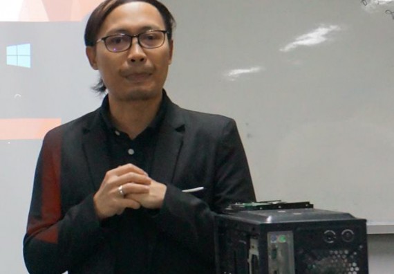 ภาพกิจกรรม โปรแกรมวิชาวิทยาการคอมพิวเตอร์	จัดโครงการเตรียมความพร้อมด้านทักษะทางวิชาชีพสำหรับนักศึกษาหลักสูตรวิทยาการคอมพิวเตอร์