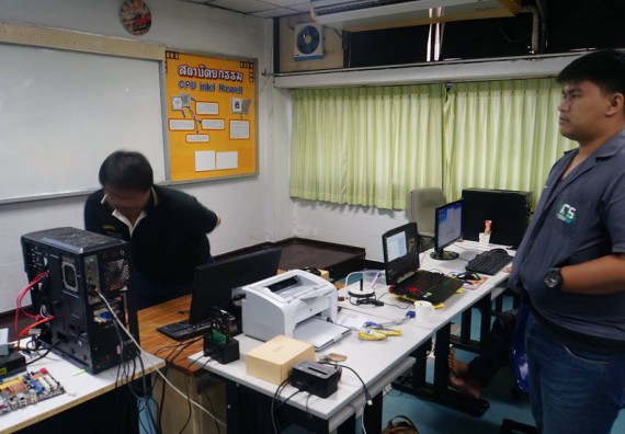 ภาพกิจกรรม โปรแกรมวิชาวิทยาการคอมพิวเตอร์	จัดโครงการเตรียมความพร้อมด้านทักษะทางวิชาชีพสำหรับนักศึกษาหลักสูตรวิทยาการคอมพิวเตอร์