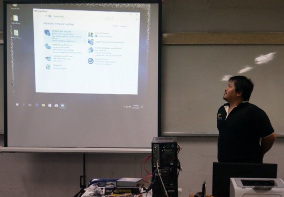 ภาพกิจกรรม โปรแกรมวิชาวิทยาการคอมพิวเตอร์	จัดโครงการเตรียมความพร้อมด้านทักษะทางวิชาชีพสำหรับนักศึกษาหลักสูตรวิทยาการคอมพิวเตอร์