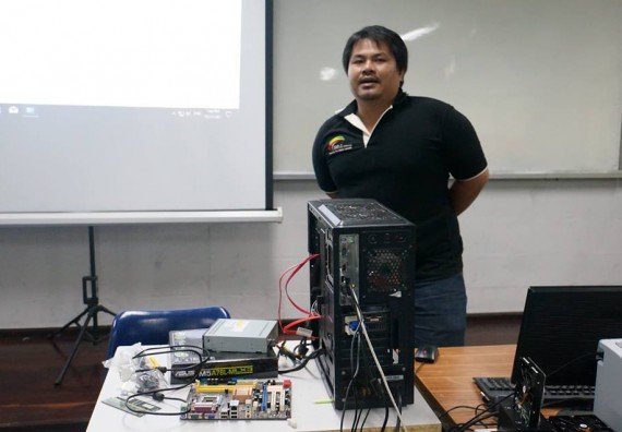 ภาพกิจกรรม โปรแกรมวิชาวิทยาการคอมพิวเตอร์	จัดโครงการเตรียมความพร้อมด้านทักษะทางวิชาชีพสำหรับนักศึกษาหลักสูตรวิทยาการคอมพิวเตอร์