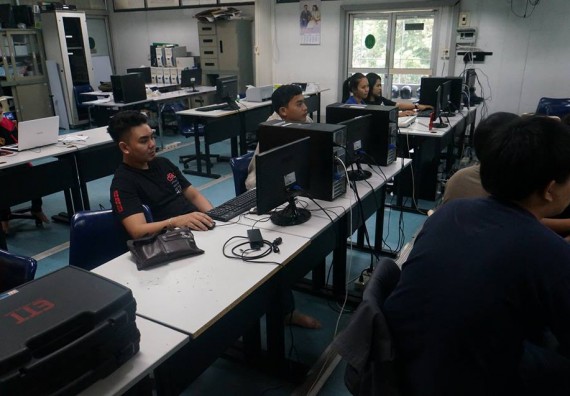 ภาพกิจกรรม โปรแกรมวิชาวิทยาการคอมพิวเตอร์	จัดโครงการเตรียมความพร้อมด้านทักษะทางวิชาชีพสำหรับนักศึกษาหลักสูตรวิทยาการคอมพิวเตอร์