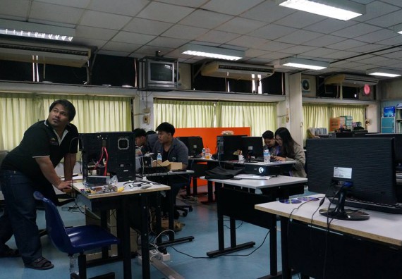 ภาพกิจกรรม โปรแกรมวิชาวิทยาการคอมพิวเตอร์	จัดโครงการเตรียมความพร้อมด้านทักษะทางวิชาชีพสำหรับนักศึกษาหลักสูตรวิทยาการคอมพิวเตอร์