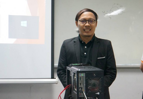 ภาพกิจกรรม โปรแกรมวิชาวิทยาการคอมพิวเตอร์	จัดโครงการเตรียมความพร้อมด้านทักษะทางวิชาชีพสำหรับนักศึกษาหลักสูตรวิทยาการคอมพิวเตอร์