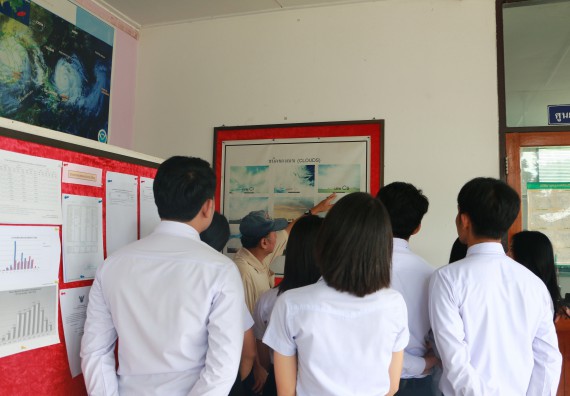 ภาพกิจกรรม โปรแกรมวิชาวิทยาศาสตร์สิ่งแวดล้อม จัดกิจกรรมการเรียนรู้นอกสถานที่ เรื่อง การตรวจวัดสภาพภูมิอากาศ