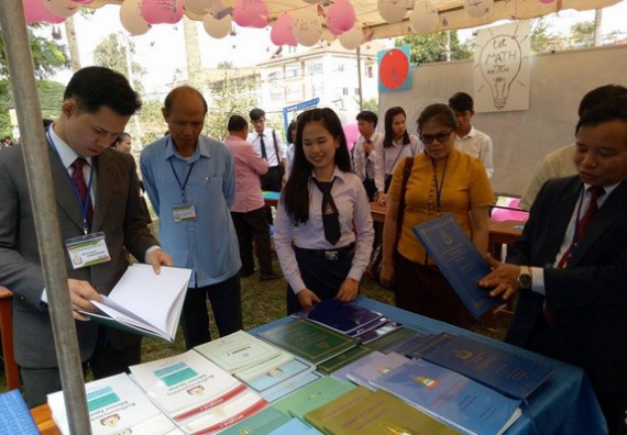 ภาพกิจกรรม คณะวิทยาศาสตร์และเทคโนโลยี เข้าร่วมงานนิทรรศการและการประชุมวิชาการด้านวิทยาศาสตร์