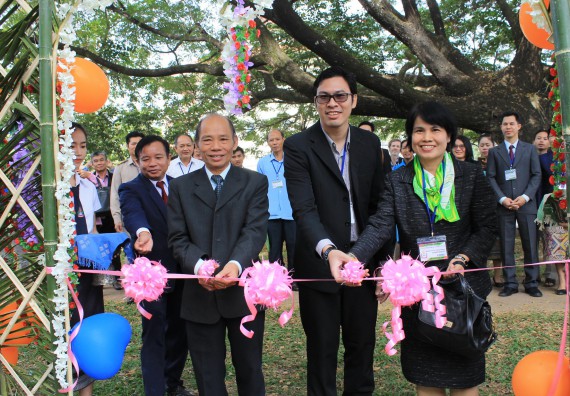 ภาพกิจกรรม คณะวิทยาศาสตร์และเทคโนโลยี เข้าร่วมงานนิทรรศการและการประชุมวิชาการด้านวิทยาศาสตร์
