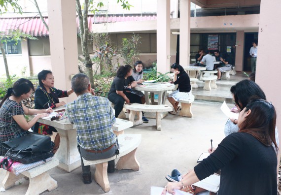 ภาพกิจกรรม คณะวิทยาศาสตร์และเทคโนโลยี จัดการประชุมเพื่อหารือแนวทางจัดกิจกรรมอบรมการจัดการเรียนการสอนเป็นภาษาอังกฤษ