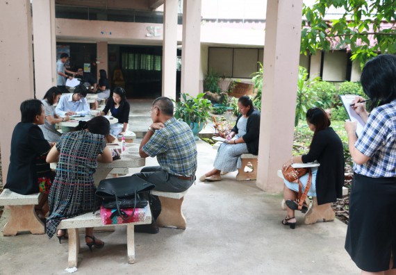 ภาพกิจกรรม คณะวิทยาศาสตร์และเทคโนโลยี จัดการประชุมเพื่อหารือแนวทางจัดกิจกรรมอบรมการจัดการเรียนการสอนเป็นภาษาอังกฤษ
