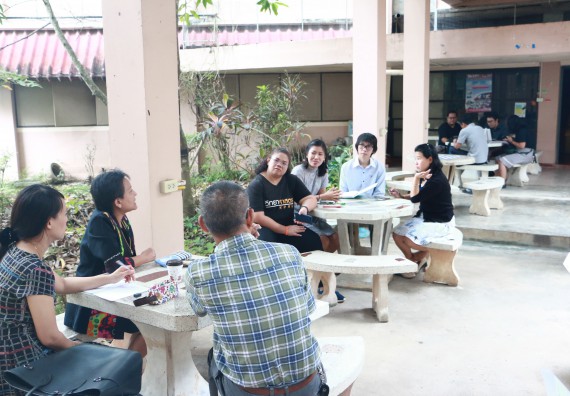 ภาพกิจกรรม คณะวิทยาศาสตร์และเทคโนโลยี จัดการประชุมเพื่อหารือแนวทางจัดกิจกรรมอบรมการจัดการเรียนการสอนเป็นภาษาอังกฤษ