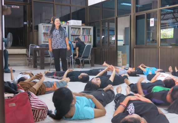 ภาพกิจกรรม โปรแกรมวิชาสาธารณสุขศาสตร์ อบรมการนวดเท้าเพื่อสุขภาพ