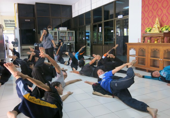 ภาพกิจกรรม โปรแกรมวิชาสาธารณสุขศาสตร์ อบรมการนวดเท้าเพื่อสุขภาพ