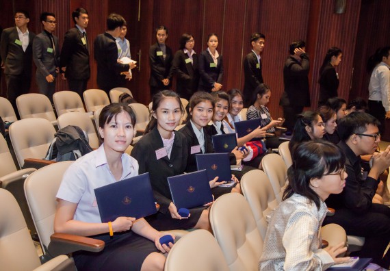 ภาพกิจกรรม นักศึกษาคณะวิทยาศาสตร์และเทคโนโลยี ชั้นปีที่ 1 และชั้นปีที่ 4	ได้รับรางวัลและทุนการศึกษาทางวิทยาศาสตร์ ประจำปี พ.ศ. 2560