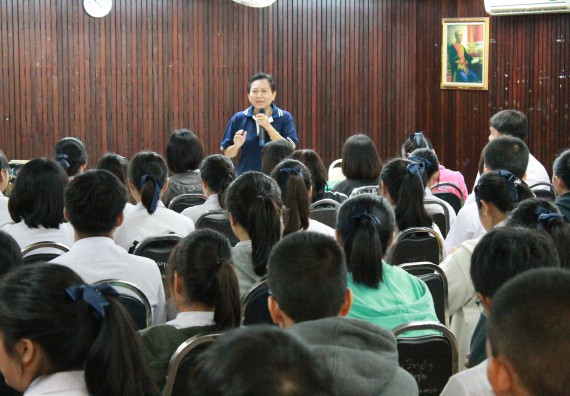 ภาพกิจกรรม คณะวิทยาศาสตร์และเทคโนโลยี จัดกิจกรรมค่ายวิทยาศาสตร์โรงเรียนตากพิทยาคม ระดับมัธยมศึกษาปีที่ 5
