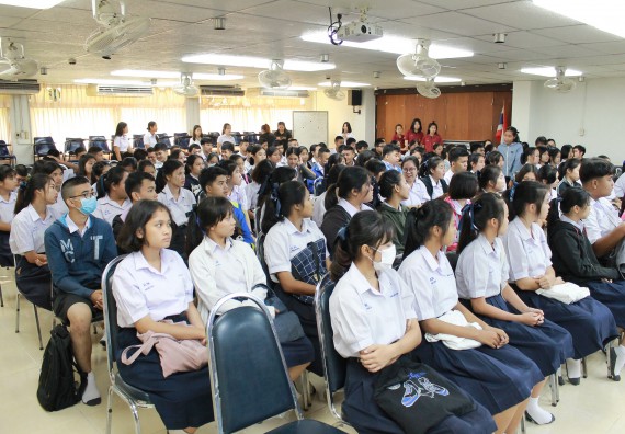 ภาพกิจกรรม คณะวิทยาศาสตร์และเทคโนโลยี จัดกิจกรรมค่ายวิทยาศาสตร์โรงเรียนตากพิทยาคม ระดับมัธยมศึกษาปีที่ 5