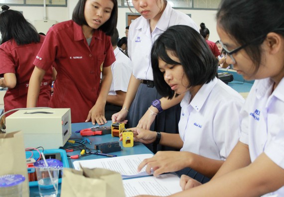 ภาพกิจกรรม คณะวิทยาศาสตร์และเทคโนโลยี จัดกิจกรรมค่ายวิทยาศาสตร์โรงเรียนตากพิทยาคม ระดับมัธยมศึกษาปีที่ 5