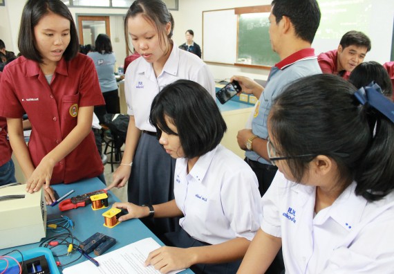 ภาพกิจกรรม คณะวิทยาศาสตร์และเทคโนโลยี จัดกิจกรรมค่ายวิทยาศาสตร์โรงเรียนตากพิทยาคม ระดับมัธยมศึกษาปีที่ 5