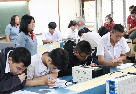 ภาพกิจกรรม คณะวิทยาศาสตร์และเทคโนโลยี จัดกิจกรรมค่ายวิทยาศาสตร์โรงเรียนตากพิทยาคม ระดับมัธยมศึกษาปีที่ 5
