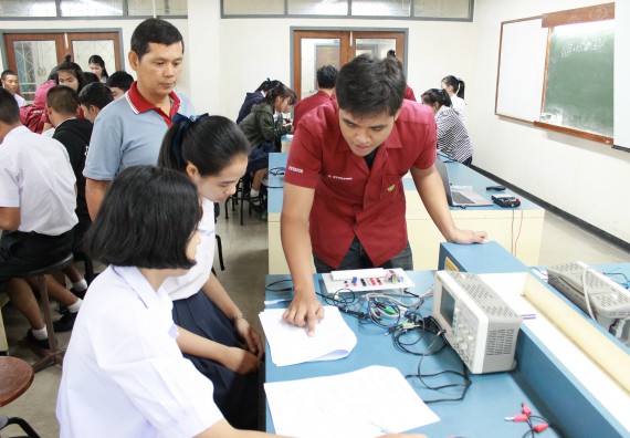 ภาพกิจกรรม คณะวิทยาศาสตร์และเทคโนโลยี จัดกิจกรรมค่ายวิทยาศาสตร์โรงเรียนตากพิทยาคม ระดับมัธยมศึกษาปีที่ 5