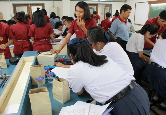 ภาพกิจกรรม คณะวิทยาศาสตร์และเทคโนโลยี จัดกิจกรรมค่ายวิทยาศาสตร์โรงเรียนตากพิทยาคม ระดับมัธยมศึกษาปีที่ 5