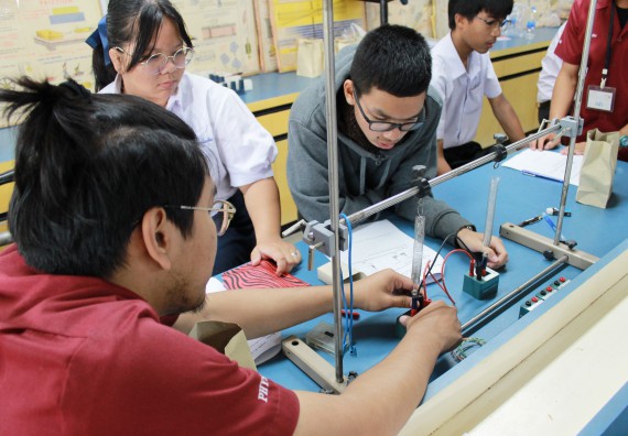 ภาพกิจกรรม คณะวิทยาศาสตร์และเทคโนโลยี จัดกิจกรรมค่ายวิทยาศาสตร์โรงเรียนตากพิทยาคม ระดับมัธยมศึกษาปีที่ 5