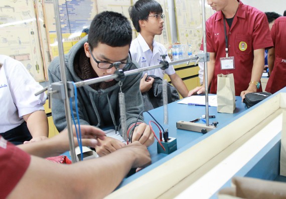 ภาพกิจกรรม คณะวิทยาศาสตร์และเทคโนโลยี จัดกิจกรรมค่ายวิทยาศาสตร์โรงเรียนตากพิทยาคม ระดับมัธยมศึกษาปีที่ 5