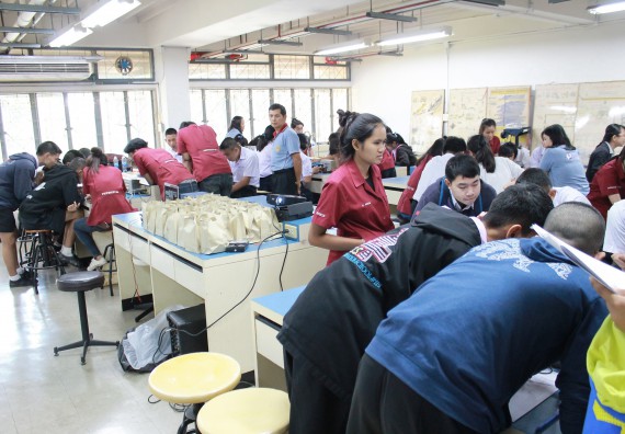 ภาพกิจกรรม คณะวิทยาศาสตร์และเทคโนโลยี จัดกิจกรรมค่ายวิทยาศาสตร์โรงเรียนตากพิทยาคม ระดับมัธยมศึกษาปีที่ 5