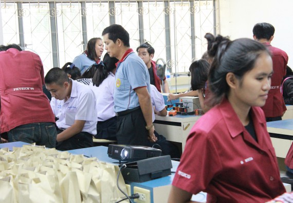 ภาพกิจกรรม คณะวิทยาศาสตร์และเทคโนโลยี จัดกิจกรรมค่ายวิทยาศาสตร์โรงเรียนตากพิทยาคม ระดับมัธยมศึกษาปีที่ 5