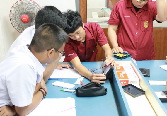 ภาพกิจกรรม คณะวิทยาศาสตร์และเทคโนโลยี จัดกิจกรรมค่ายวิทยาศาสตร์โรงเรียนตากพิทยาคม ระดับมัธยมศึกษาปีที่ 5