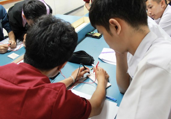 ภาพกิจกรรม คณะวิทยาศาสตร์และเทคโนโลยี จัดกิจกรรมค่ายวิทยาศาสตร์โรงเรียนตากพิทยาคม ระดับมัธยมศึกษาปีที่ 5